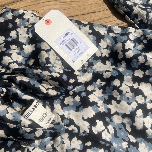 Billabong Floral Romper - Picture 4 of 7